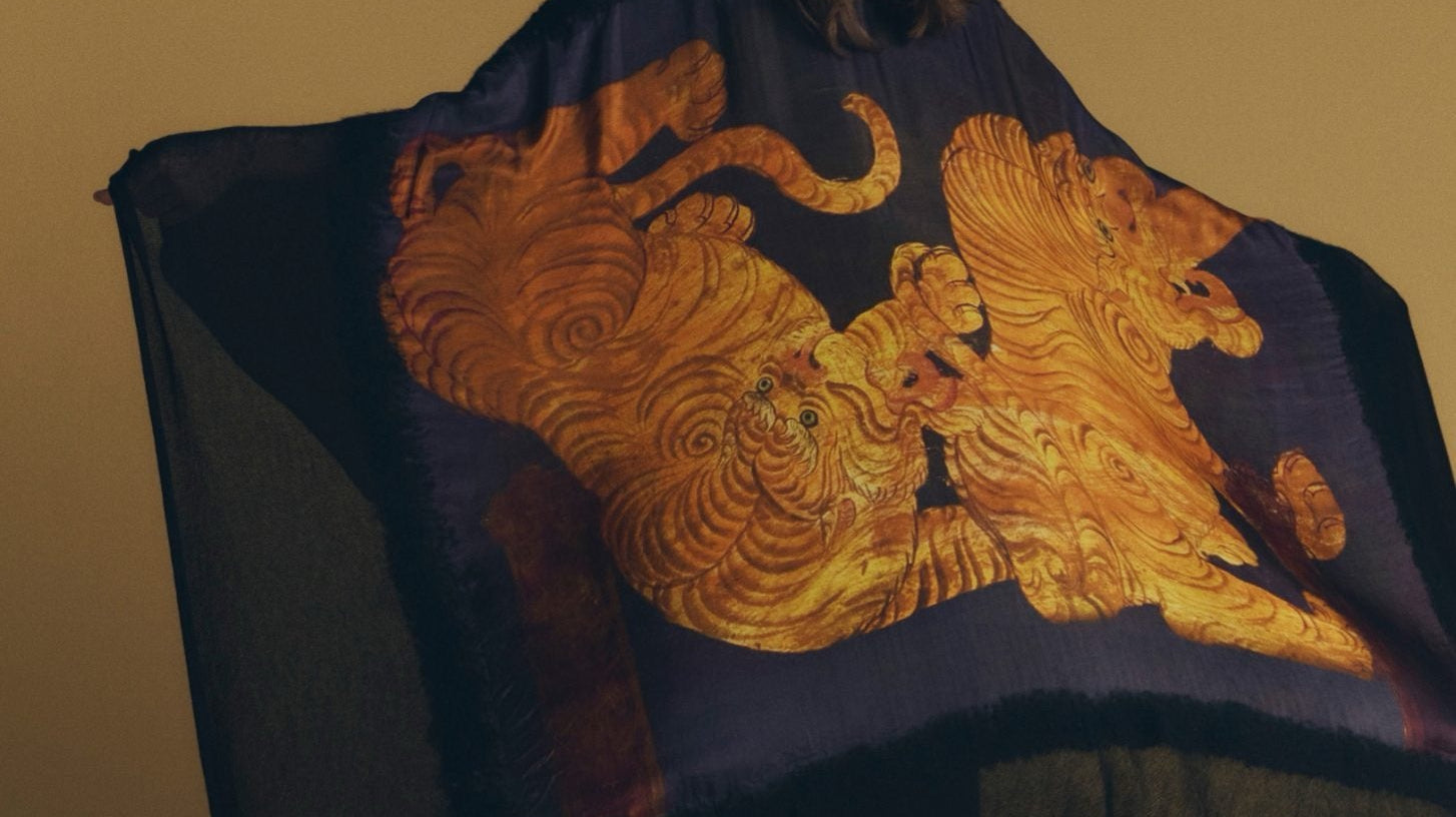 MIRROR IN THE SKY : Accessoires Textiles Poétiques