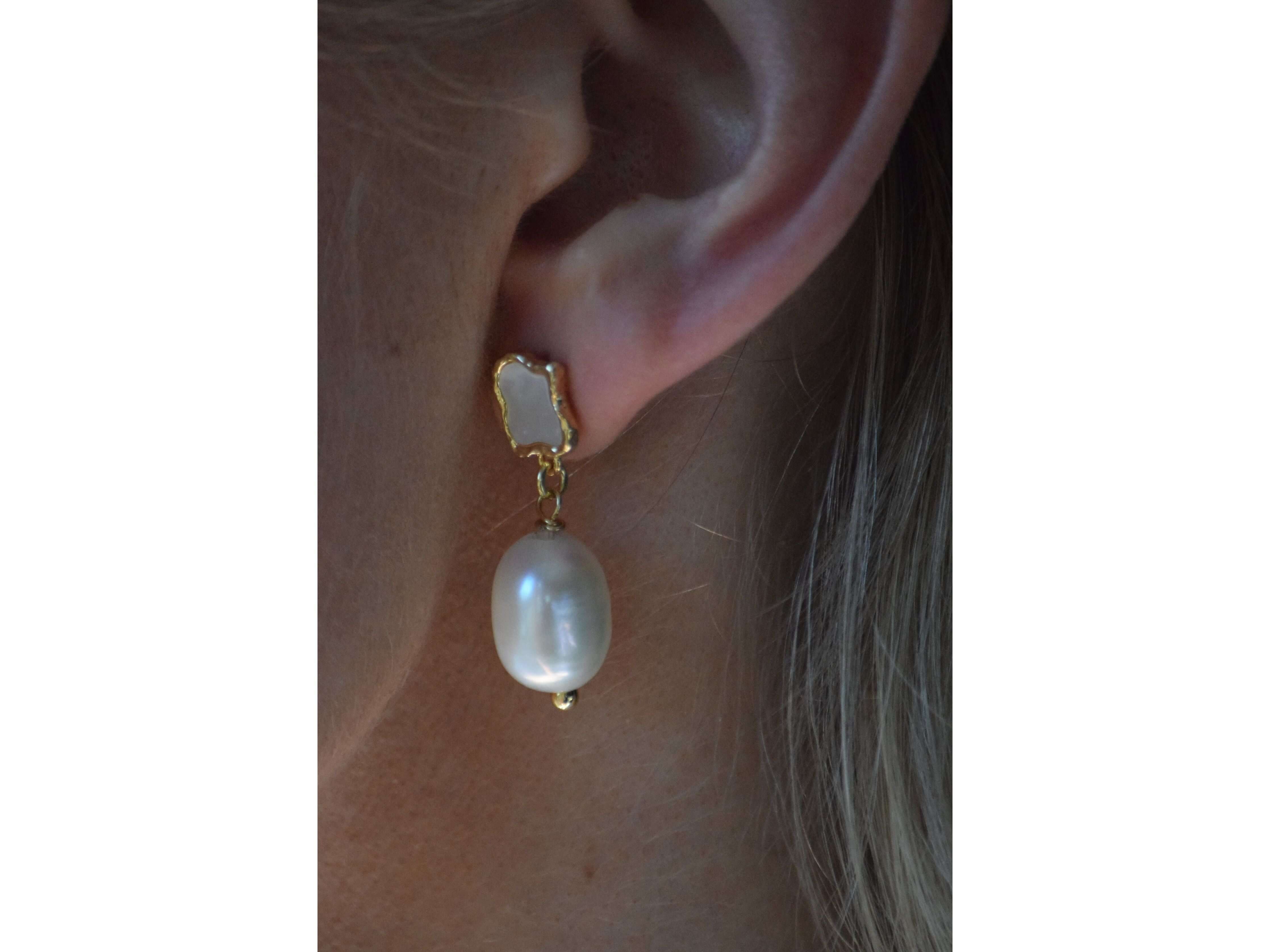 Gold Shelly Textured Mother of Pearl Drop Earrings