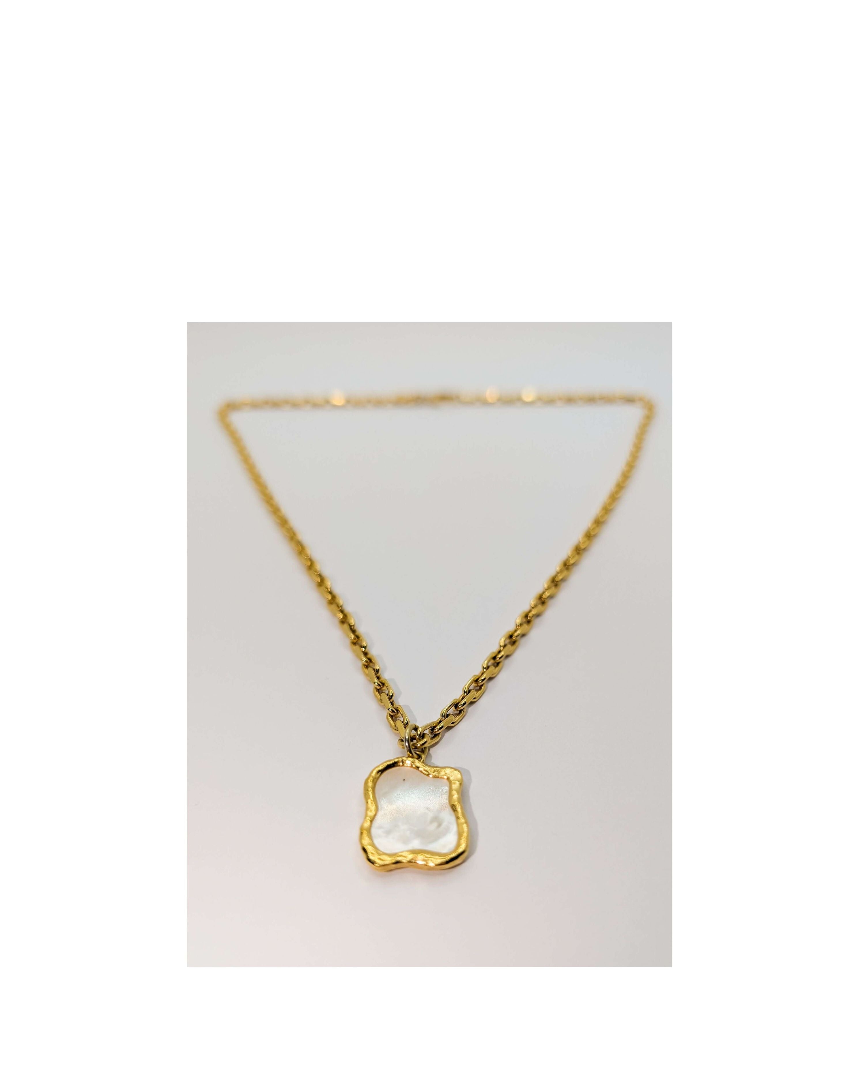 Gold Shelly Mother of Pearl Textured Bezel Necklace