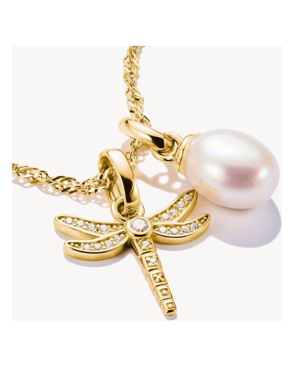 Pendentif charm libellule plaqué or avec pierres blanches et perle, élégant bijou nature.
