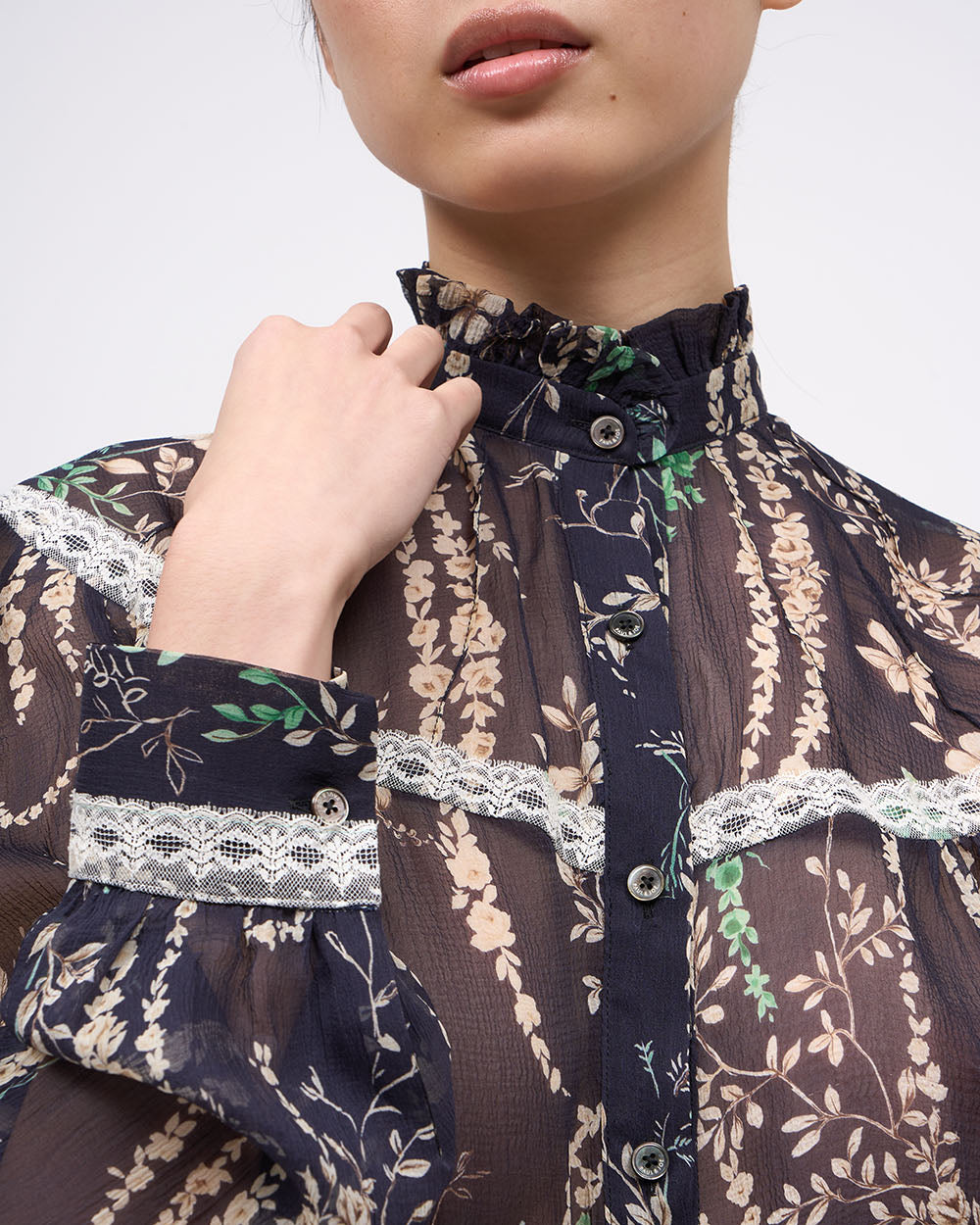 BLOUSE