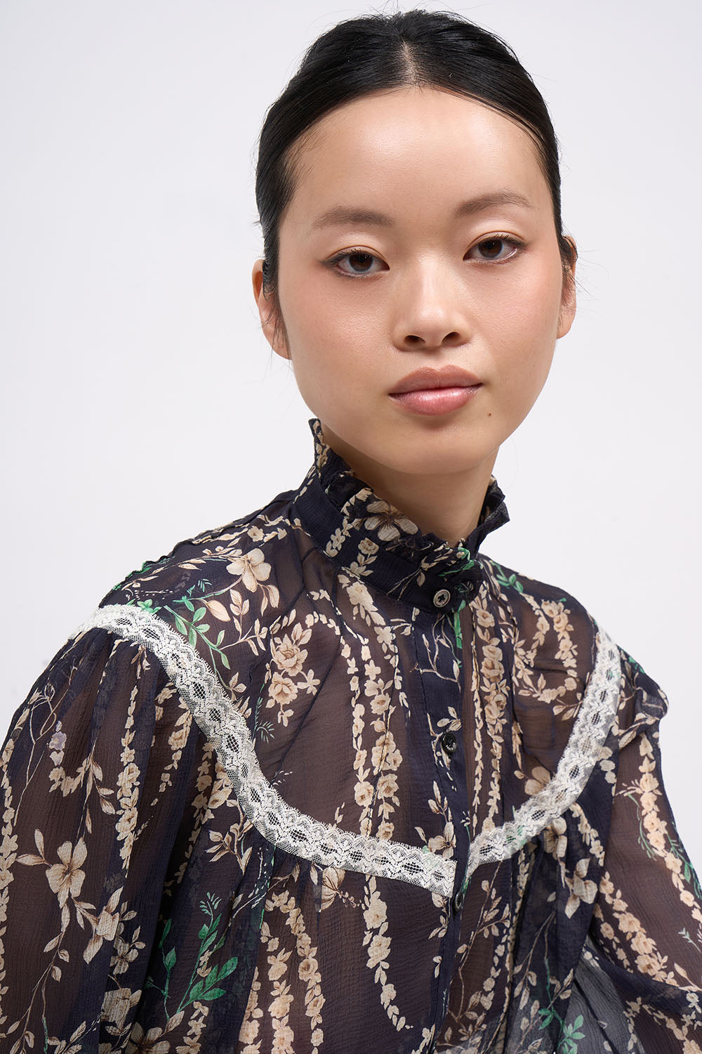 BLOUSE