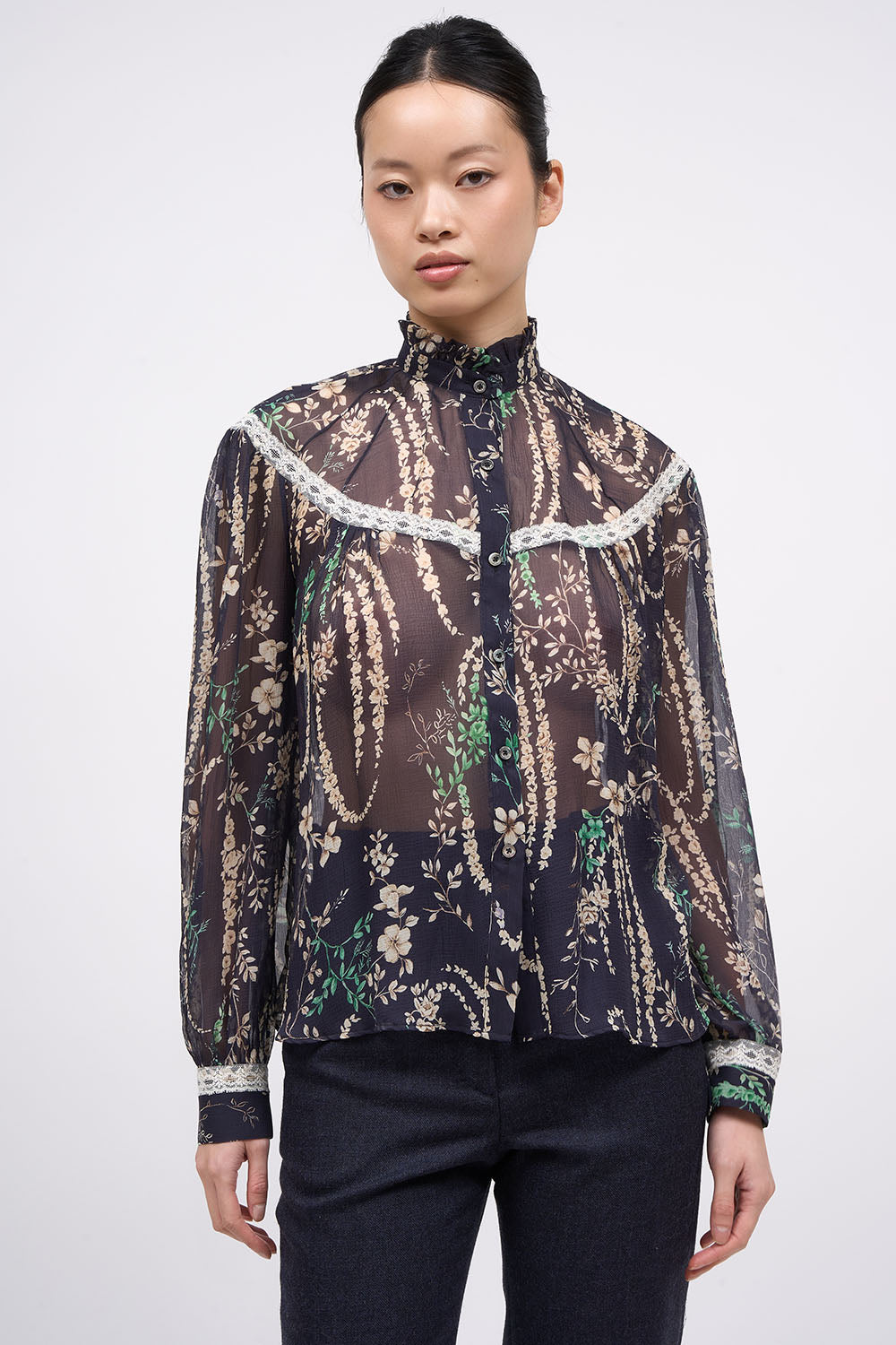 BLOUSE