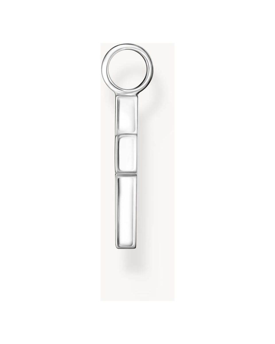 Pendentif croix en argent 925 recyclé, design classique et minimaliste, bijou élégant et significatif.