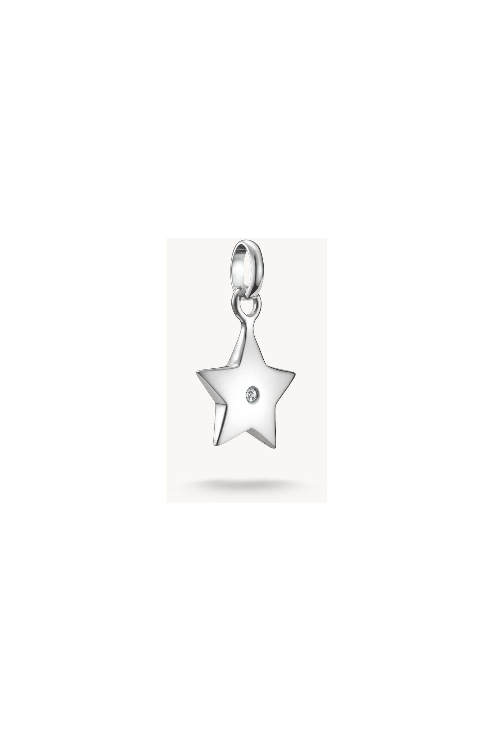 Pendentif charm en forme d'étoile en argent recyclé avec zircon blanc, symbole de lumière et espoir.