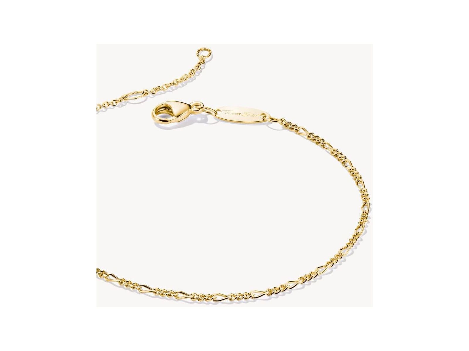 Bracelet charm design Figaro in 18k gold plating, showcasing elegant links and extension chain.