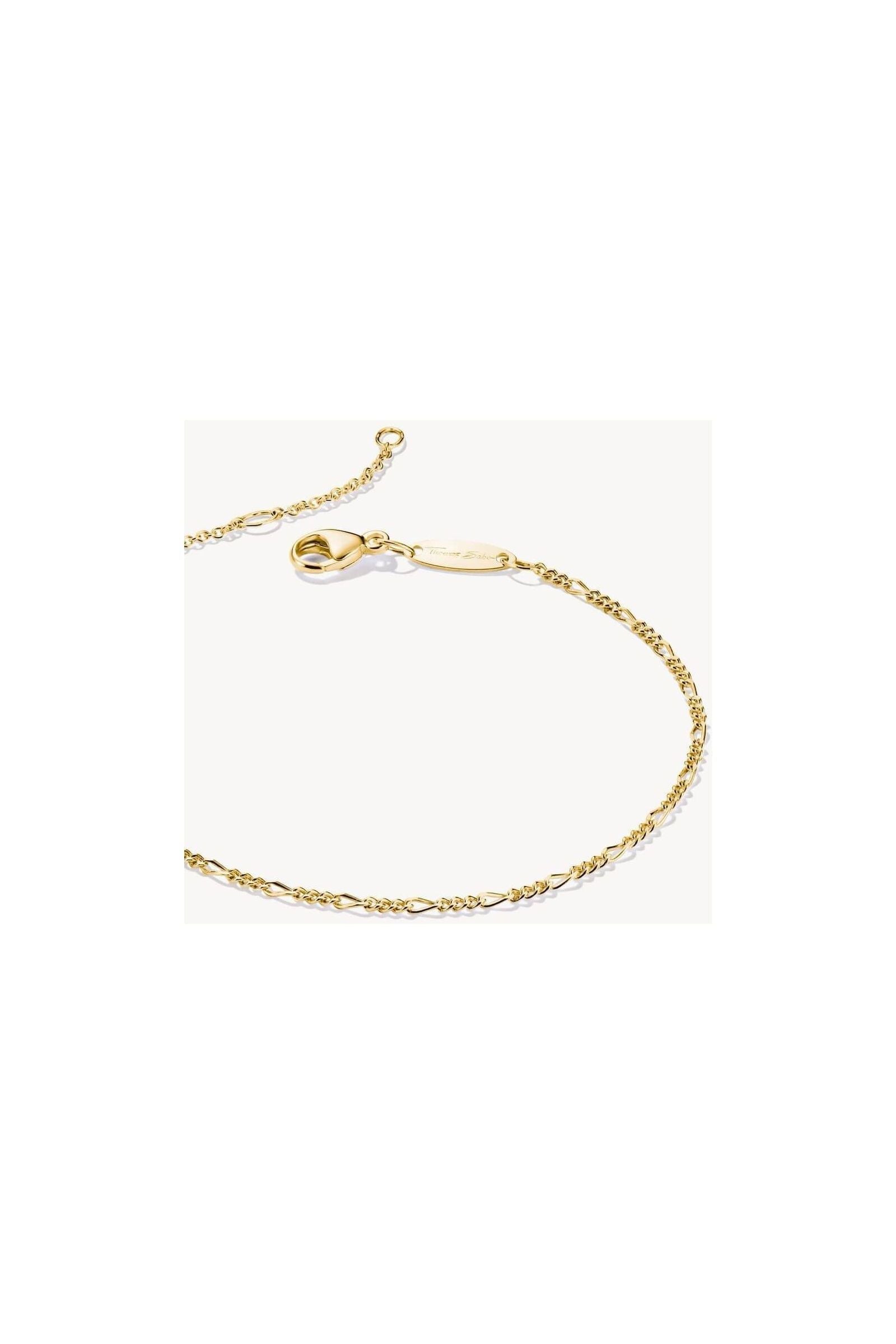 Bracelet charm design Figaro in 18k gold plating, showcasing elegant links and extension chain.