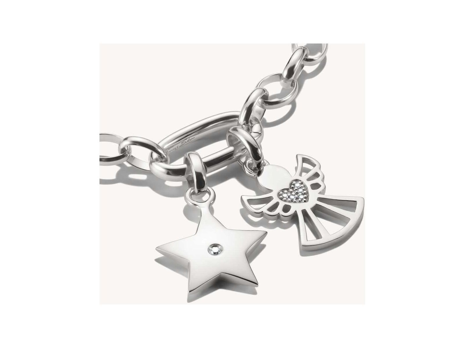 Pendentif charm argenté avec étoile et ange, ornés de zirconiums, idéal pour bijoux personnalisés.