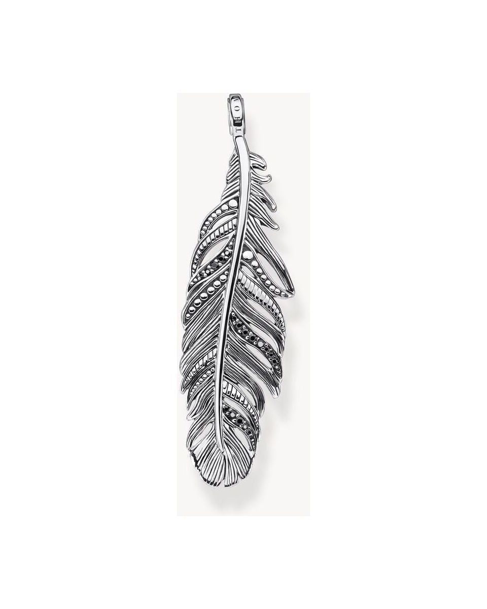Pendentif plume en argent sterling noirci avec oxydes de zirconium noirs, élégant et polyvalent.