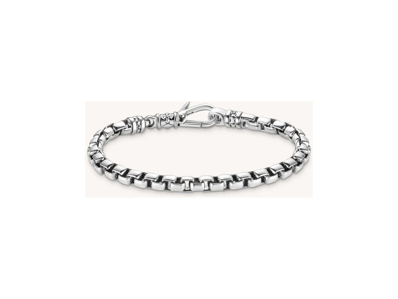 Bracelet Box Chain Argent en argent recyclé avec grand mousqueton, design élégant et engagé pour un look sophistiqué.