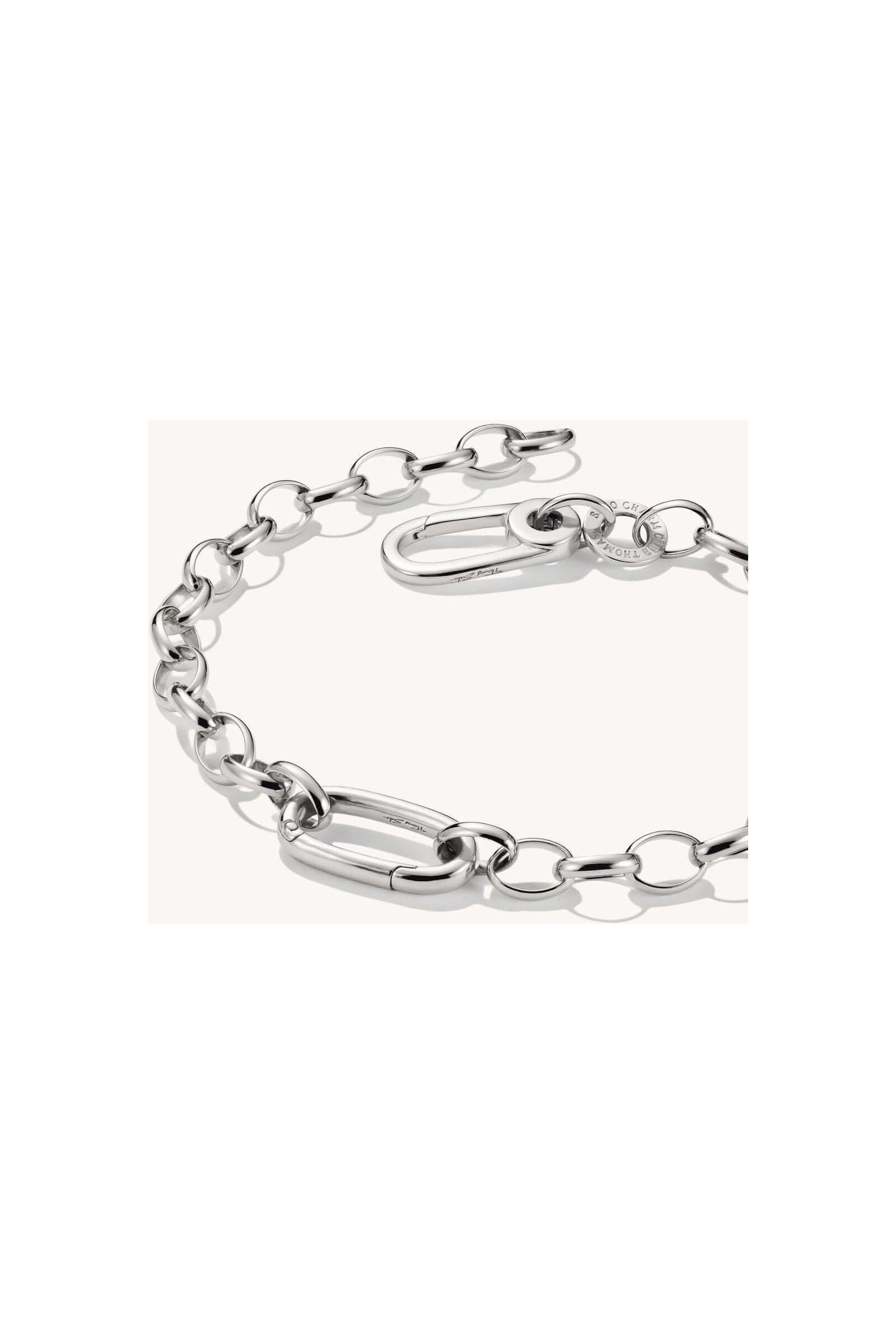 Bracelet charm en argent recyclé avec maillons et fermoir mousqueton, élégant et durable pour personnaliser votre style.