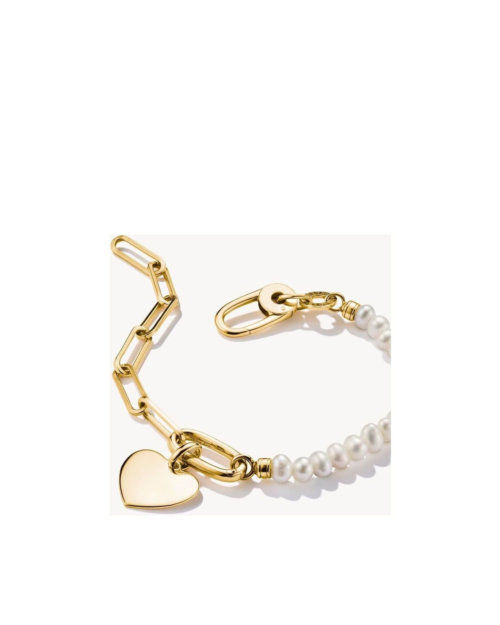 Bracelet charm avec maillons paperclip, perles d'eau douce et connect link plaqué or.