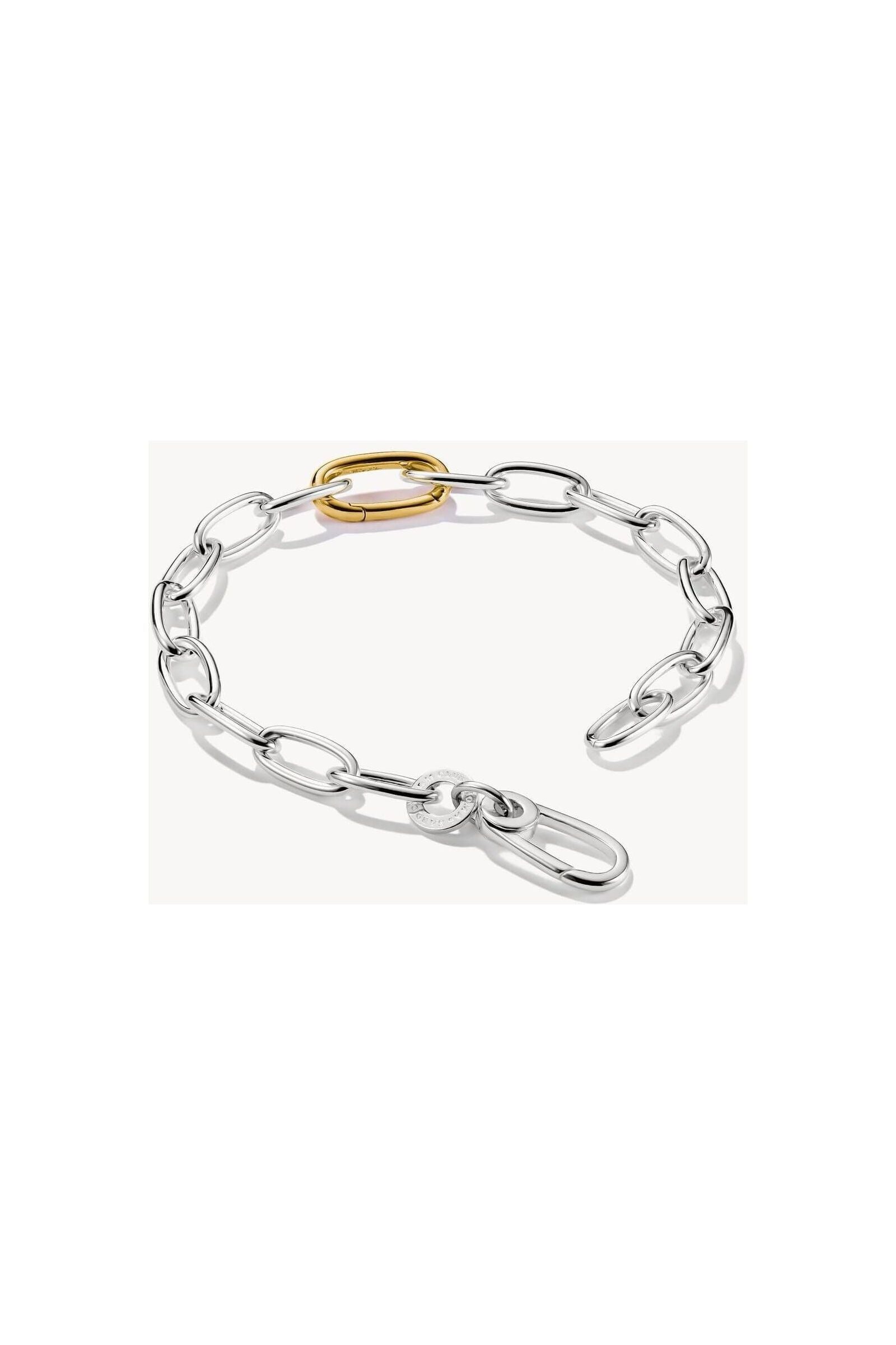 Bracelet charm bicolore en argent recyclé, avec maillon central plaqué or 18k, design moderne.
