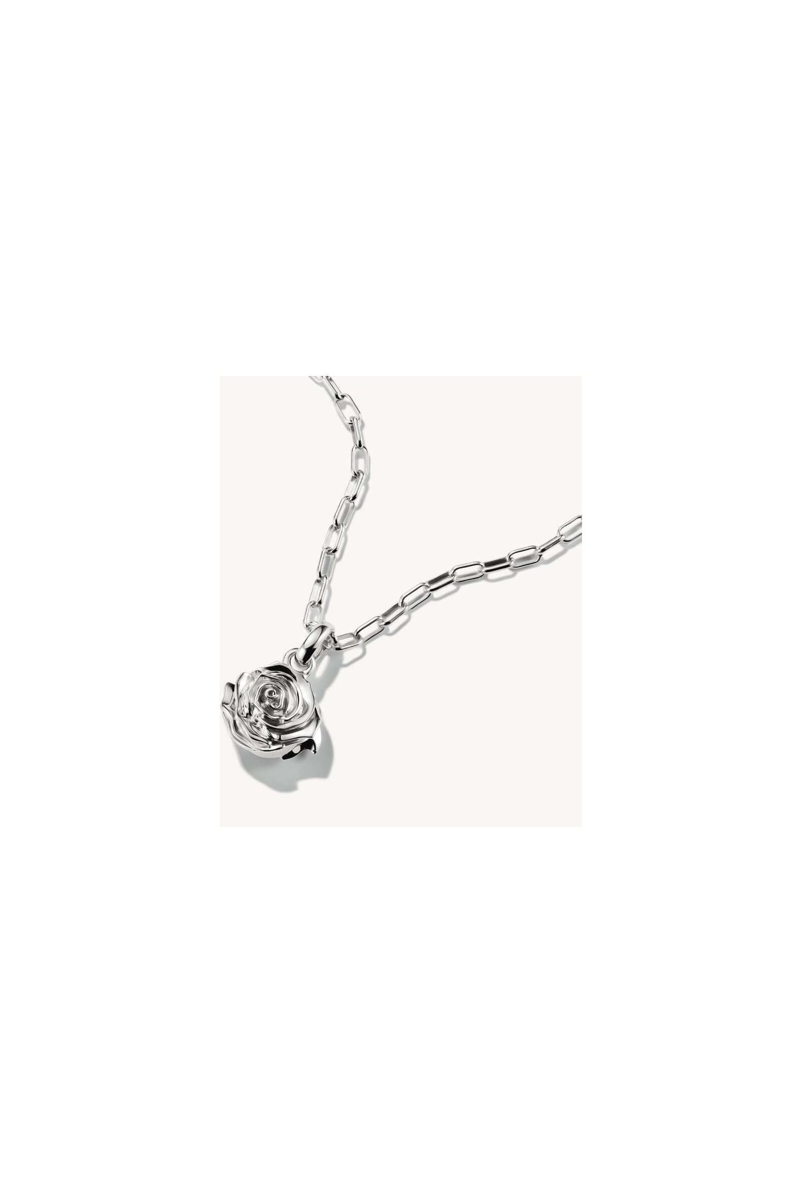 Pendentif charm fleur de rose en argent 925 sur chaîne, élégant et détaillé, parfait pour un style unique.