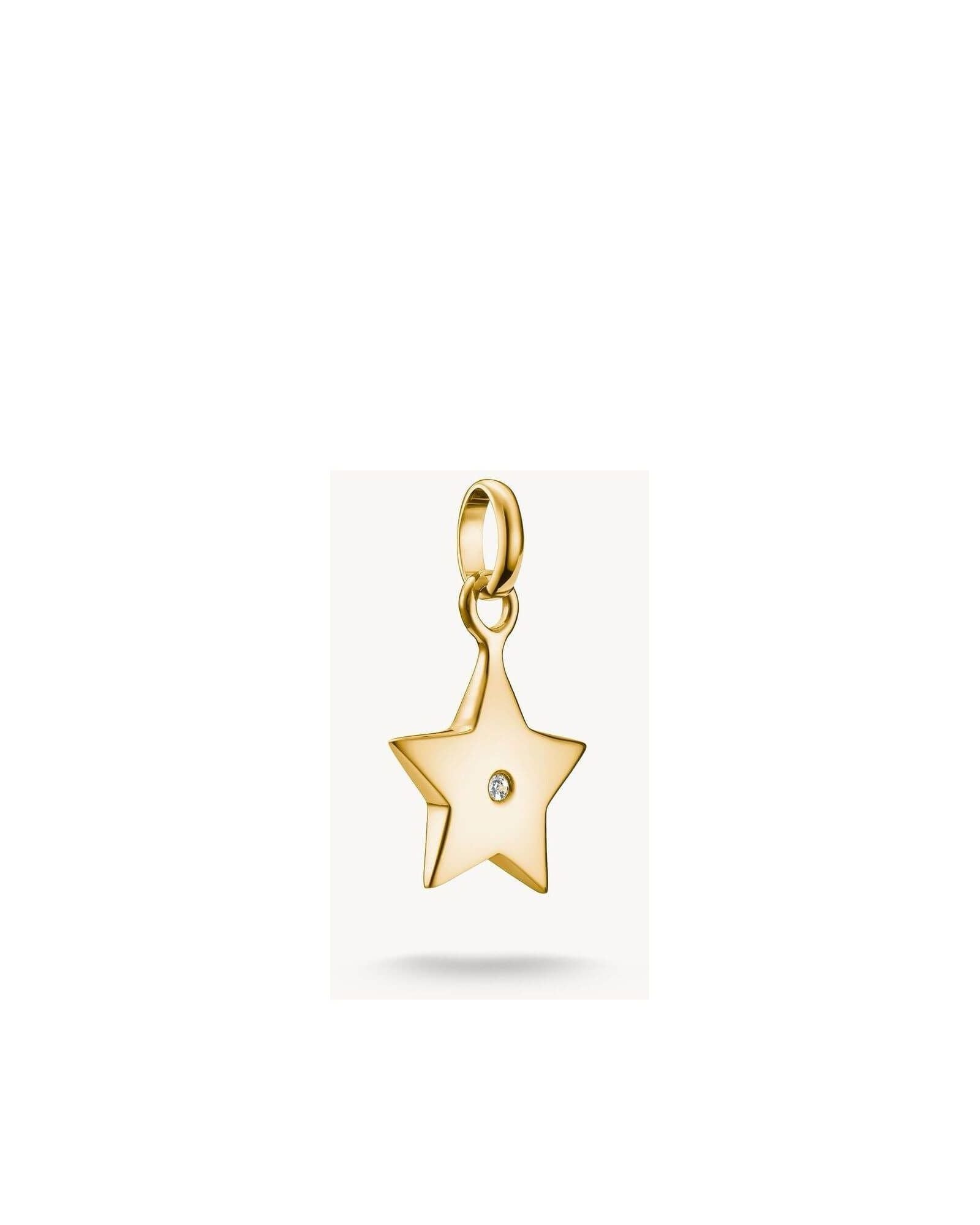 Pendentif charm étoile en or plaqué, avec zircon blanc au centre, symbole d'élégance et de guidance.