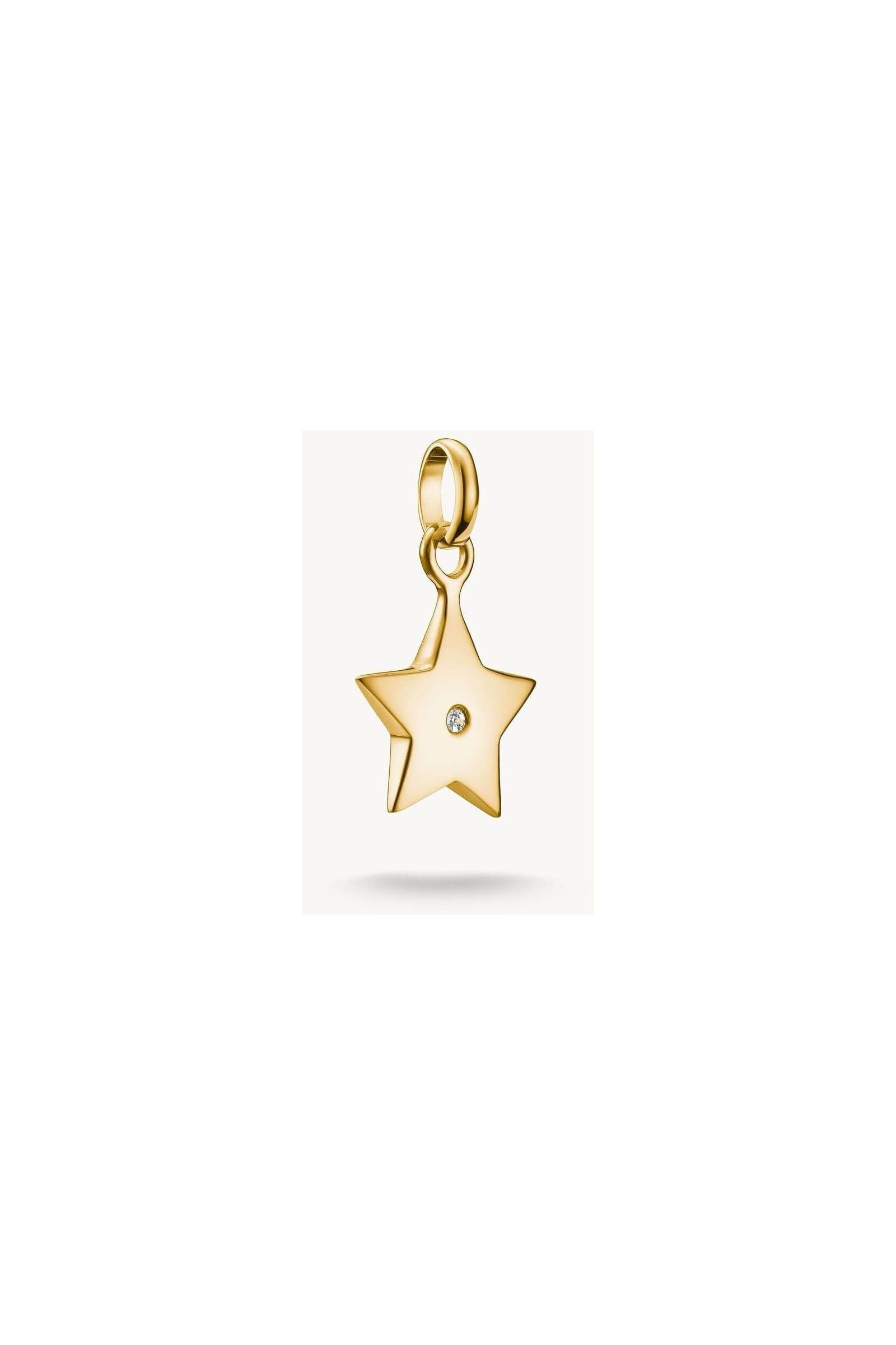 Pendentif charm étoile en or plaqué, avec zircon blanc au centre, symbole d'élégance et de guidance.