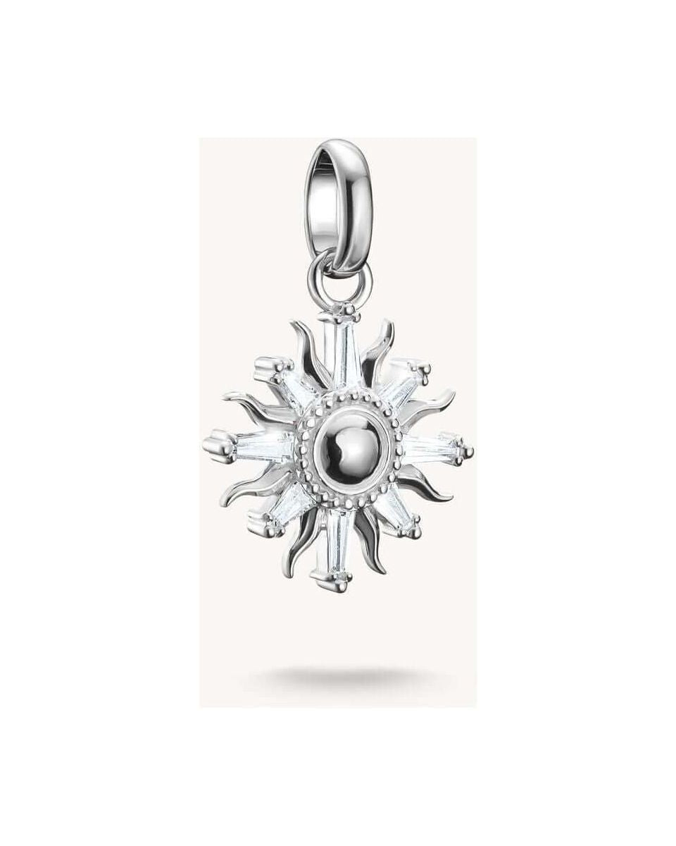 Pendentif charm soleil en argent 925 avec pierres de zirconium blanc, symbolisant la lumière et la positivité.