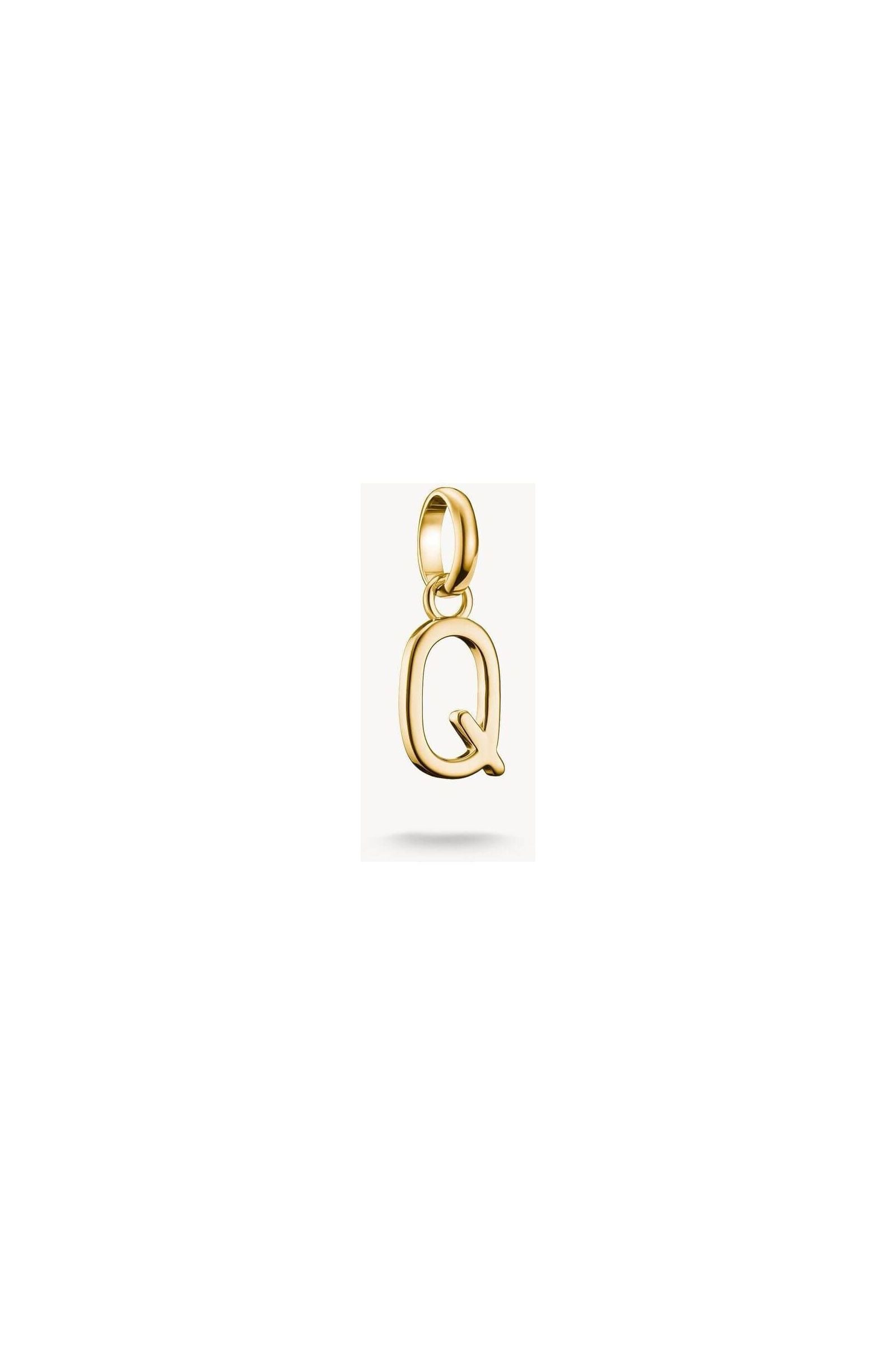 Pendentif charm lettre Q en plaqué or 18k, élégant et personnalisable pour chaînes ou bracelets.