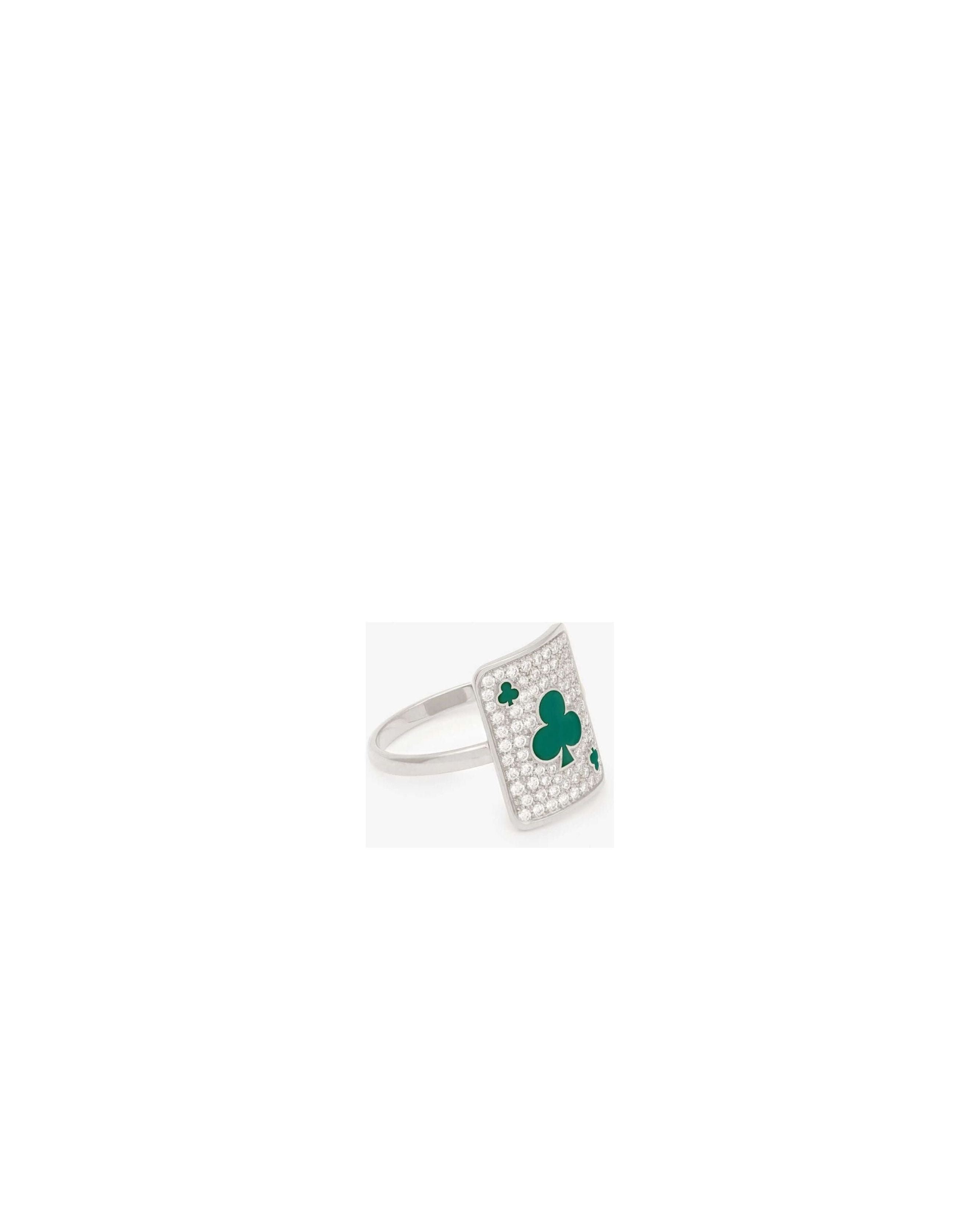 Bague pinkie lucky harmonie en or, ornée de diamants et émaillée de trèfles verts, symbole de chance et d'enchantement.