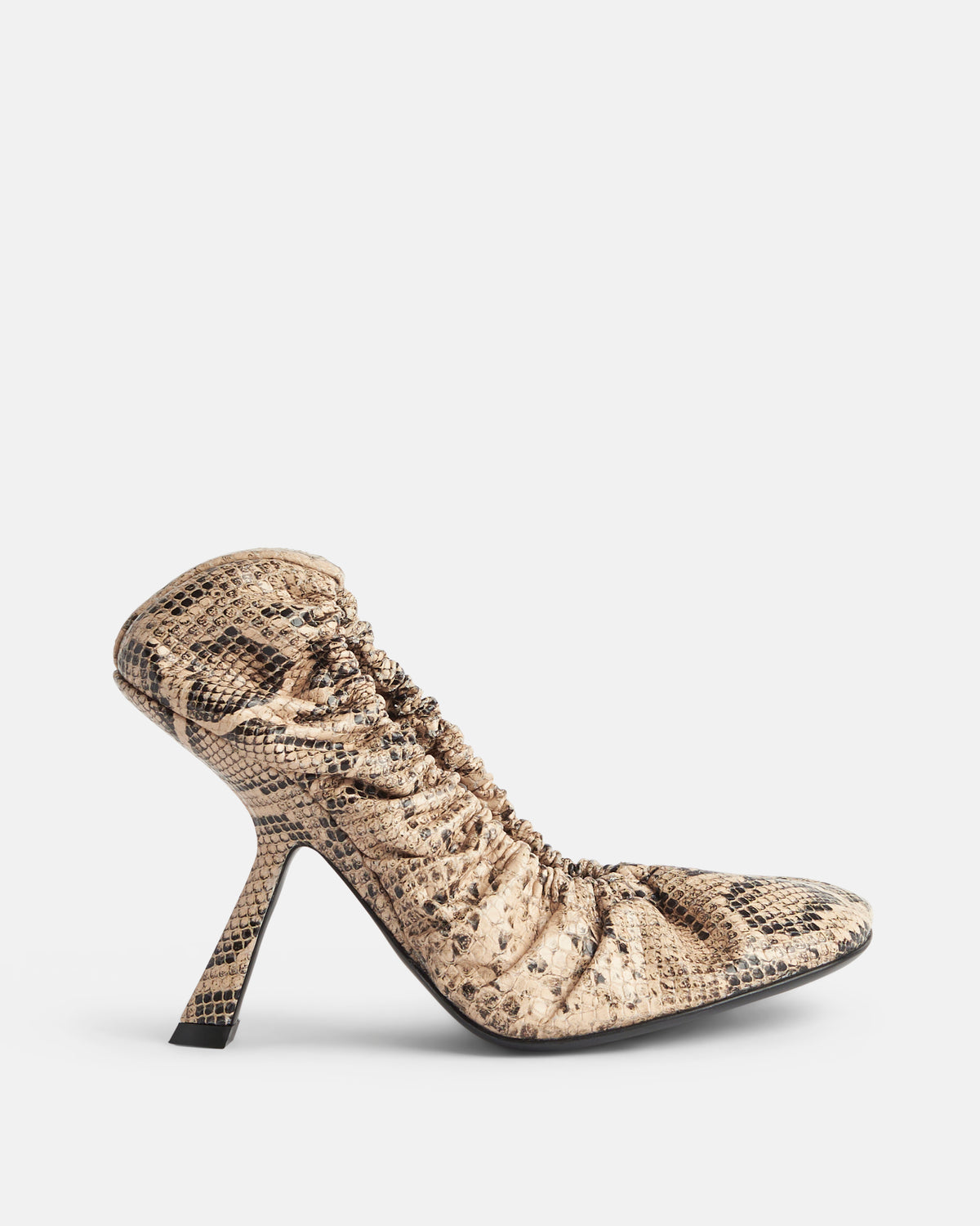 Escarpins en cuir de veau avec texture python, élégants et raffinés, à talon aiguille.