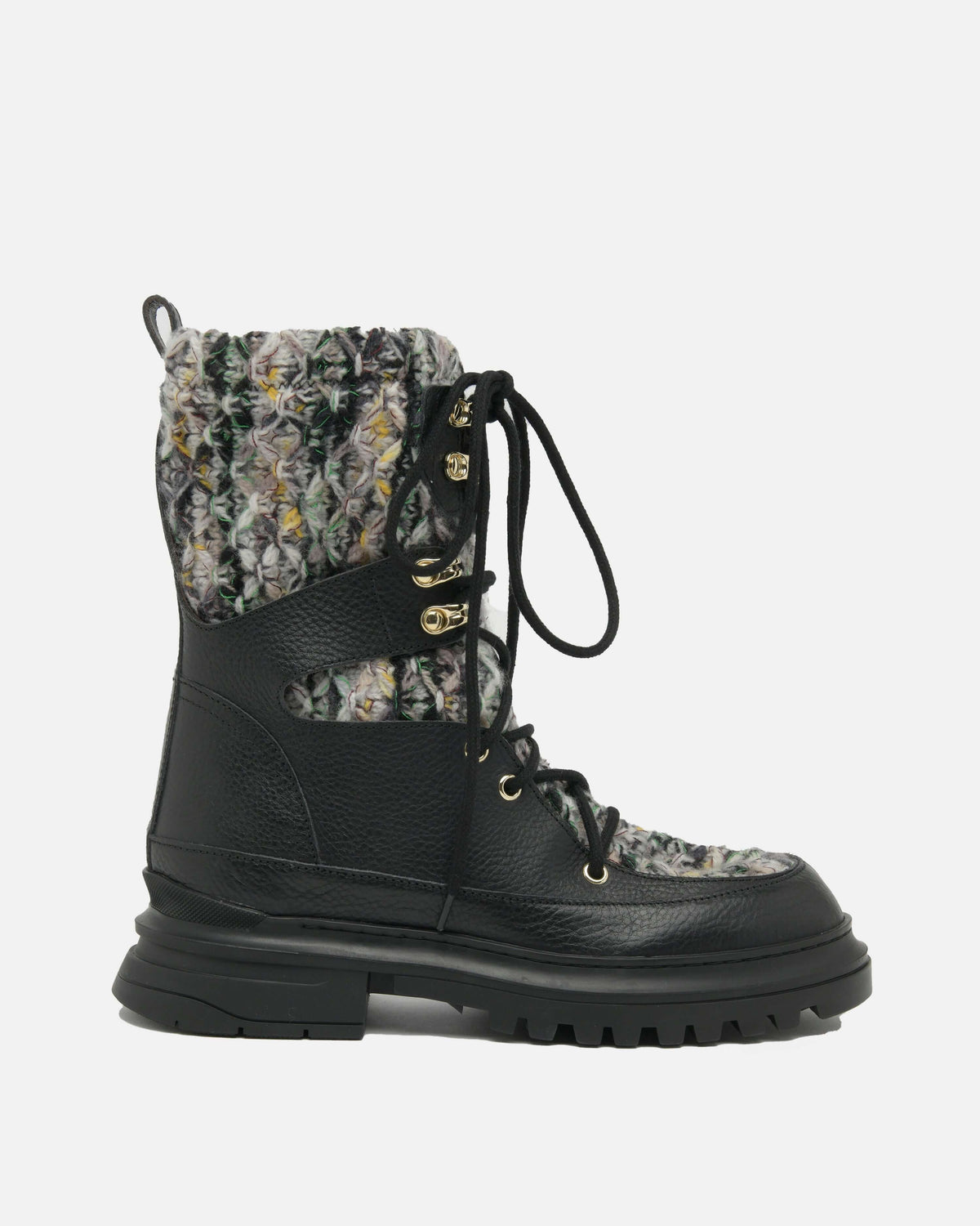 bottines de randonnée TONI en veau noires avec lacets et design sophistiqué pour style et fonctionnalité.