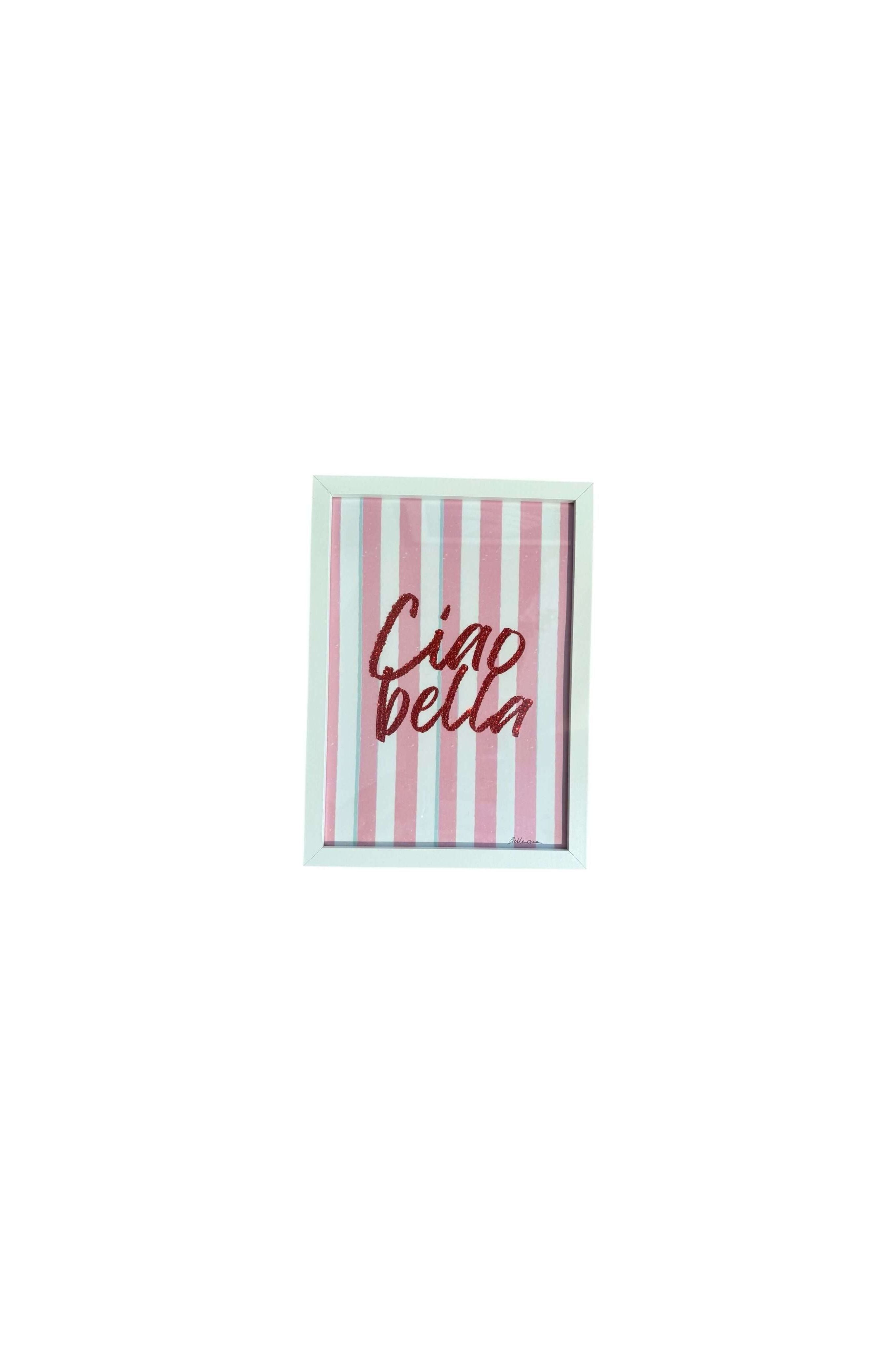 Cadre 21x30 cm avec affichage rose et message "Ciao bella" en strass scintillants, ajoutant élégance à la décoration.