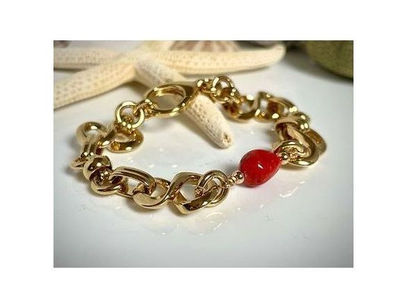 Bracelet Créazione en or avec maillons et perle de corail rouge de Méditerranée, design élégant et durable.
