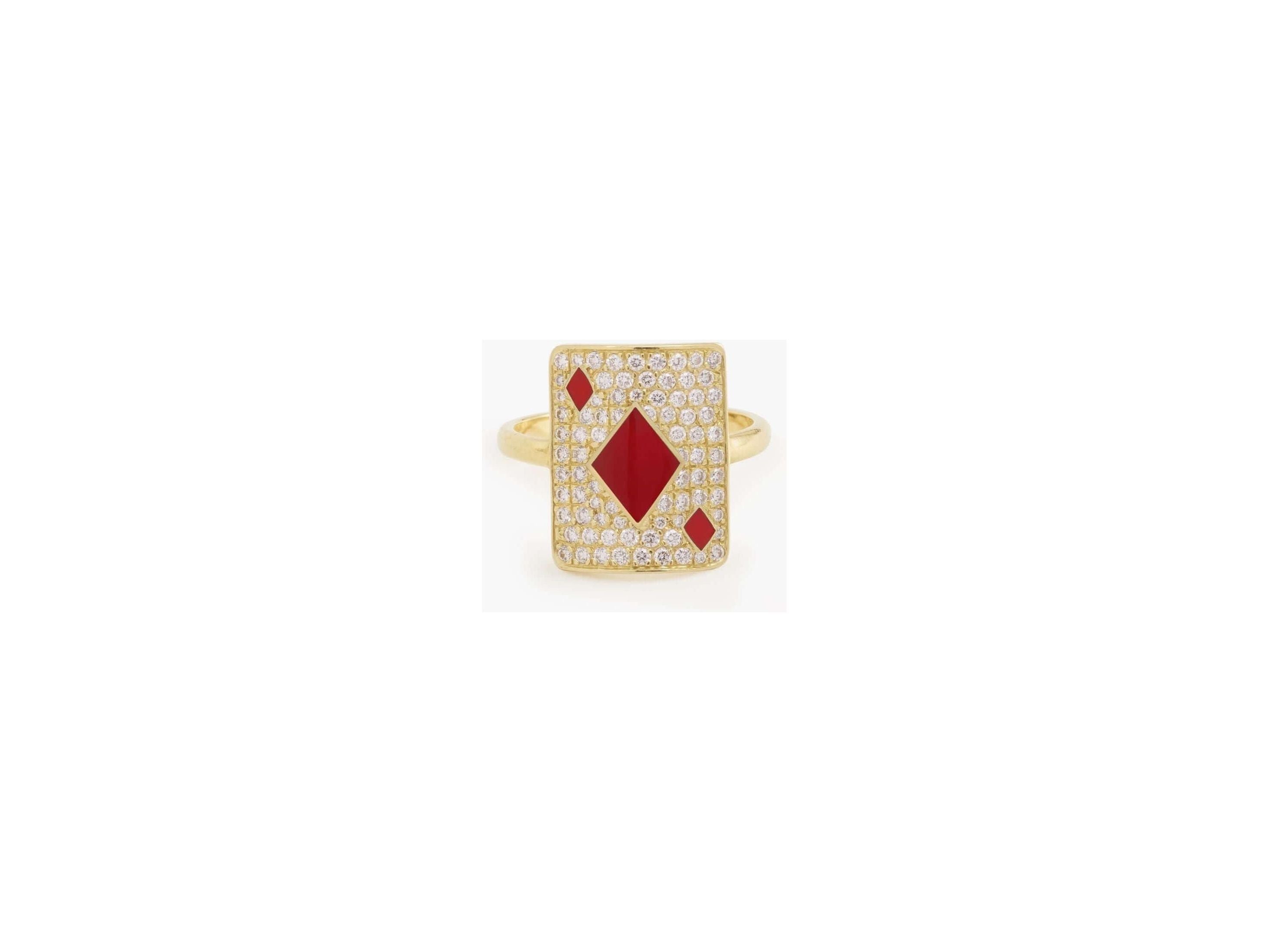Bague en or jaune avec diamants et émaillage rouge, design élégant et moderne.