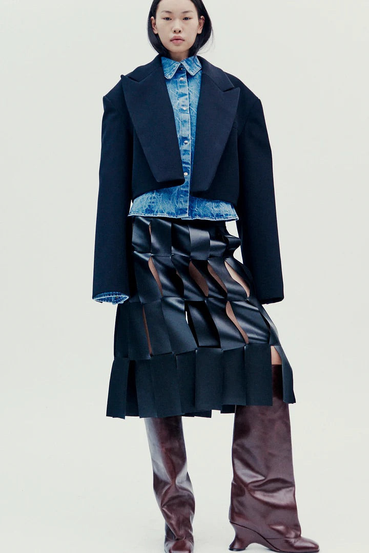 A.W.A.K.E MODE : L'Avant-Garde Féminine Réinventée