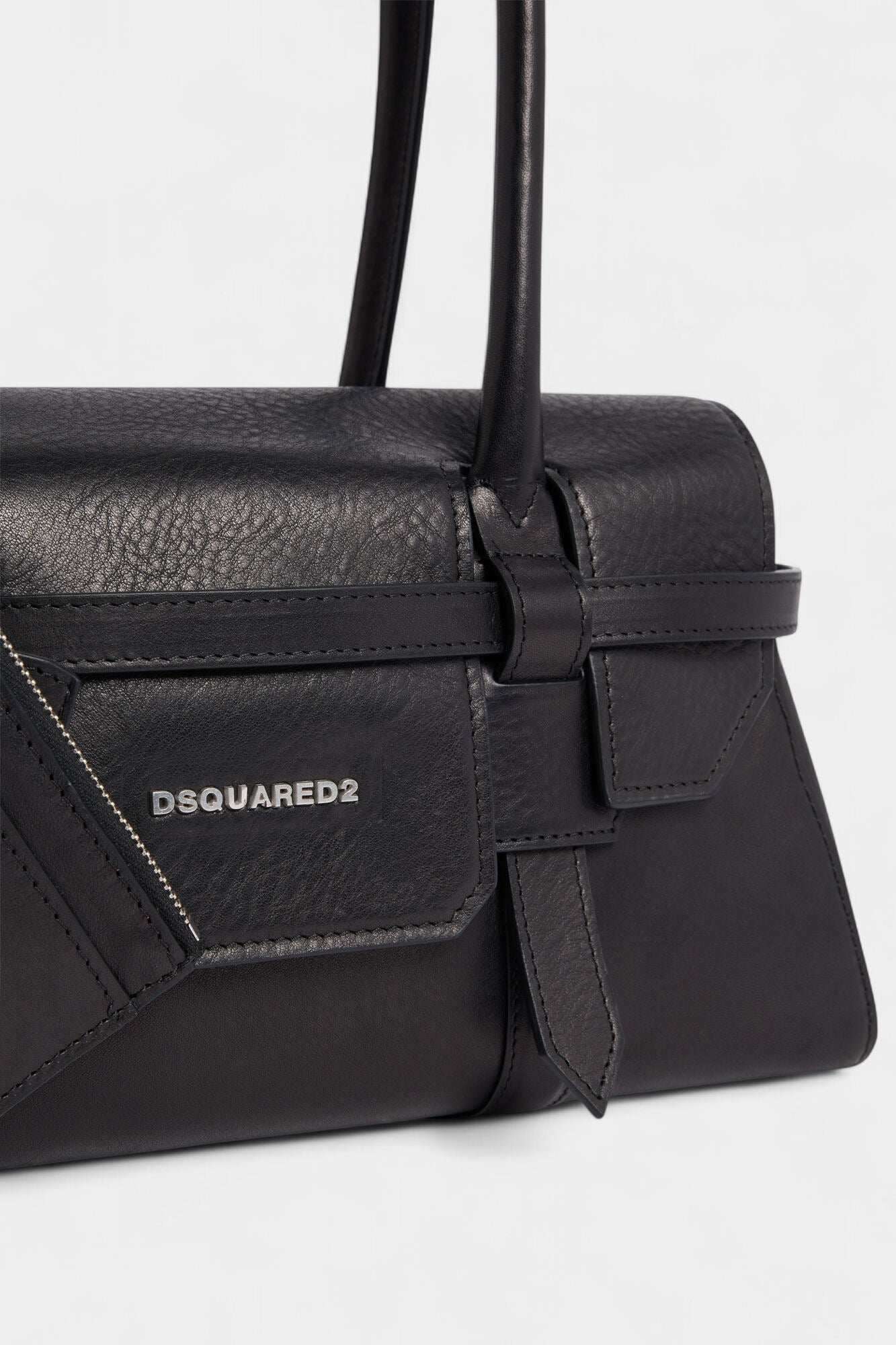DSQUARED2 : Mode Canadienne Audacieuse et Glamour