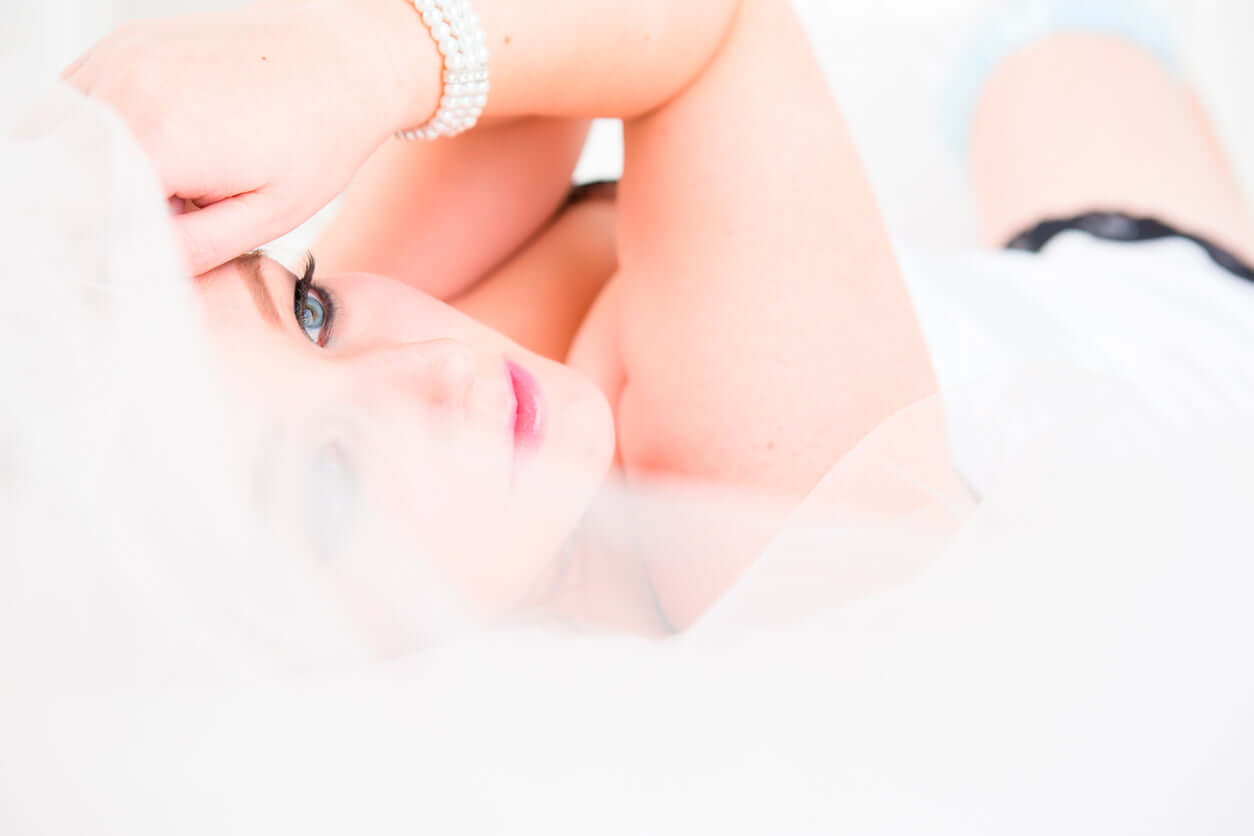 Bracelets femme chez LUXTORE : or éclatant, argent lumineux, cuir élégant, pierres naturelles ou acier raffiné. Des pièces à porter seules ou en accumulation, pour une allure affirmée, sensible et précieuse. Chaque détail devient signature.