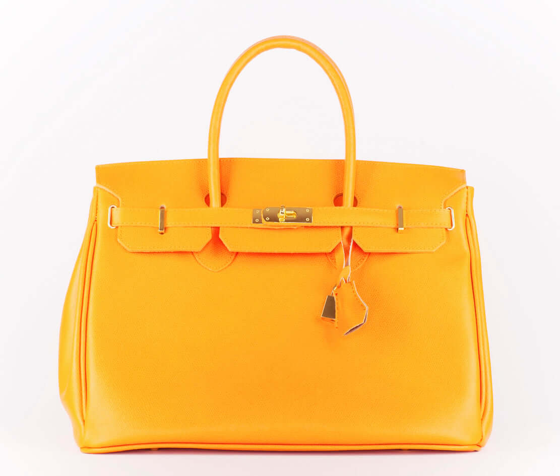 LUX Collector par LUXTORE : seconde main Hermès et pièces de luxe rares. Sélection experte, authentique, à forte valeur patrimoniale et esthétique.