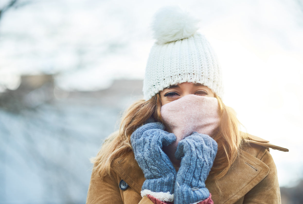 Foulard, écharpe et gants élégants faits main, accessoires de mode doux et raffinés pour toutes les saisons.