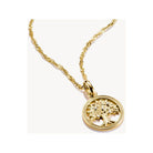 Pendentif charm Arbre de l'Amour en plaqué or 18k avec pierres blanches sur chaîne, bijou délicat et élégant.