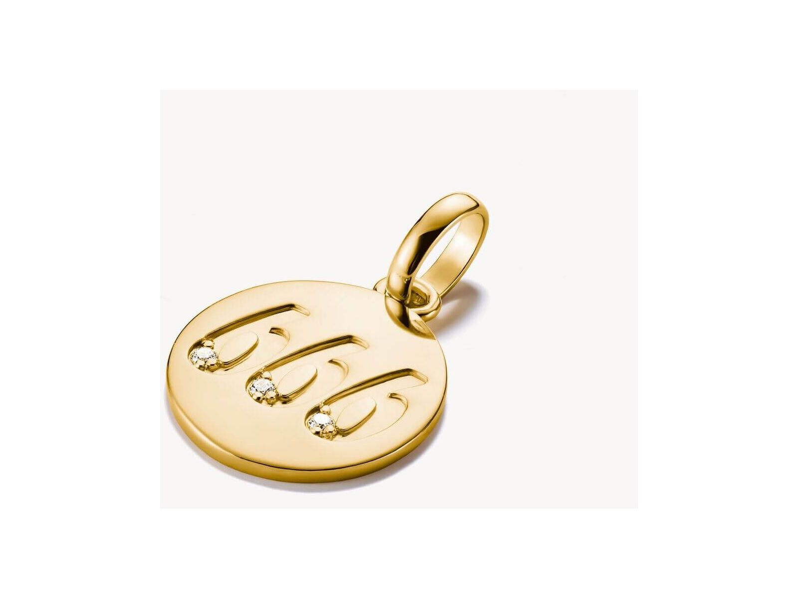 Pendentif charm numéro angélique 666 en plaqué or, orné de pierres en zirconium, élégance et signification profonde.