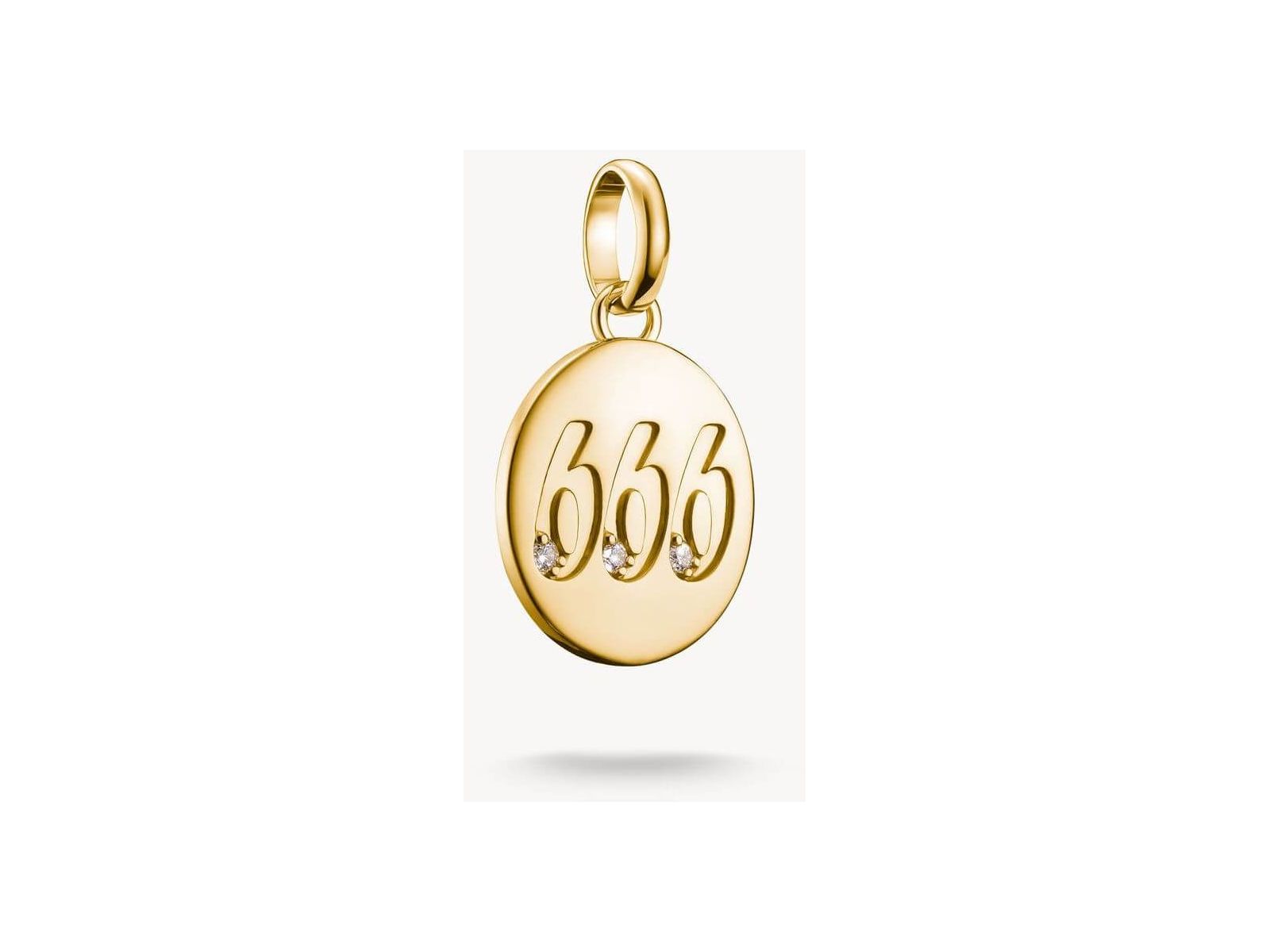 Pendentif charm angélique 666 plaqué or avec pierres blanches, symbole d'équilibre et de raffinement.