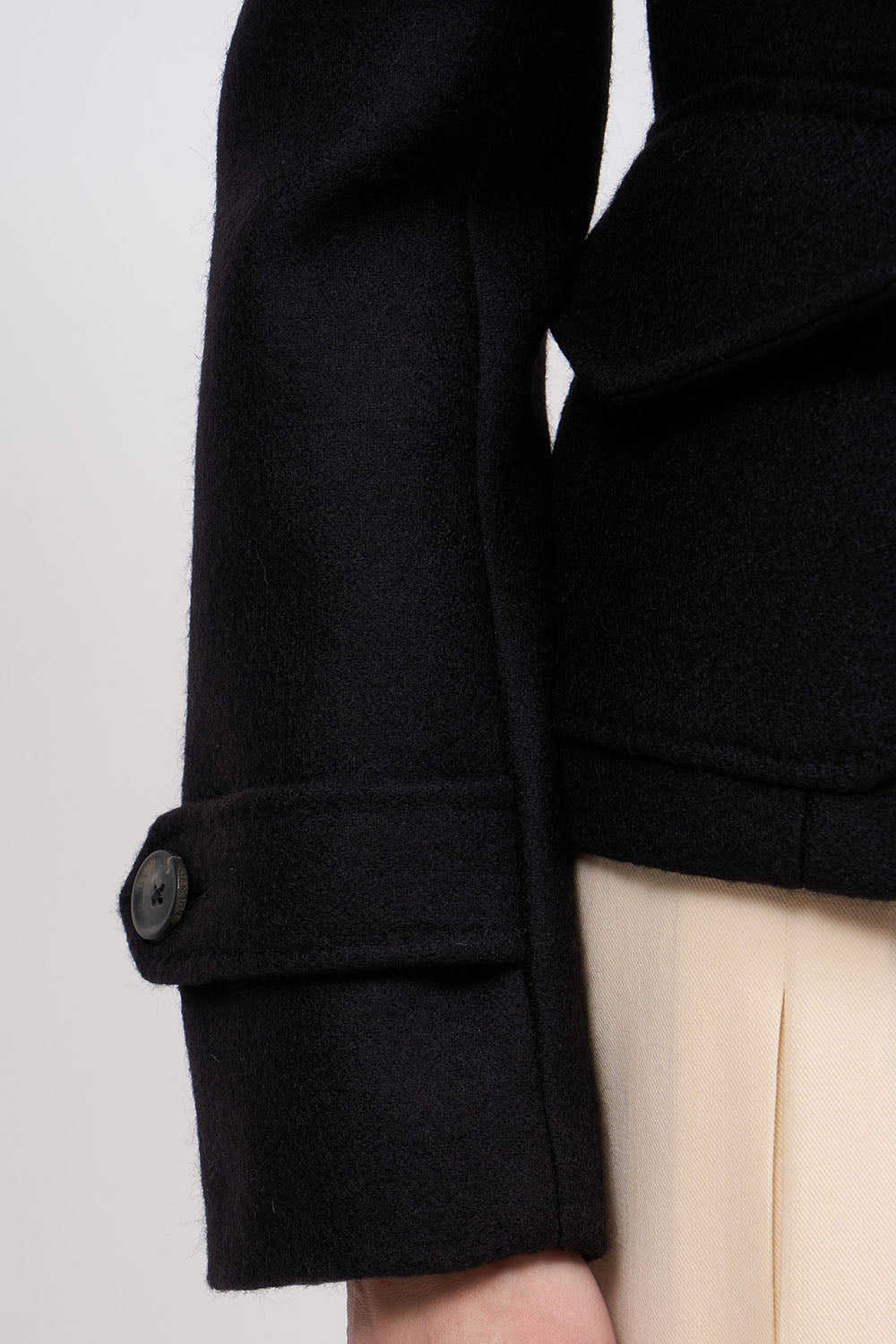 VESTE