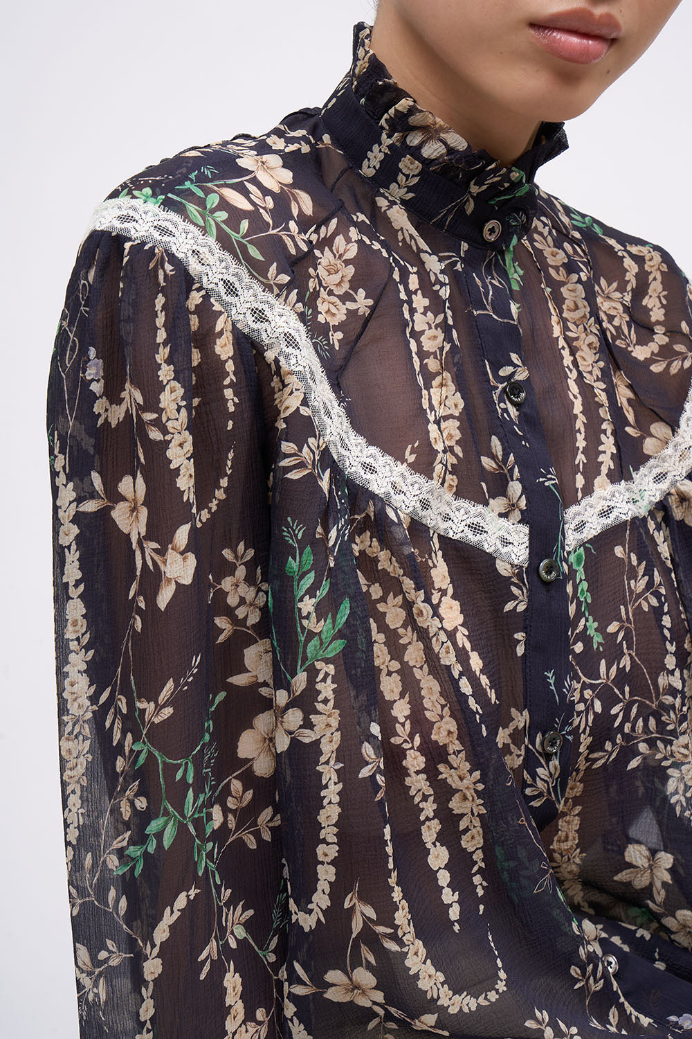 BLOUSE