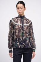 BLOUSE