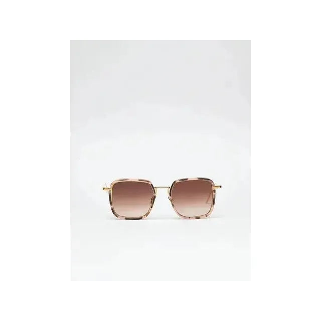 Lunettes de soleil Whitney C140, monture rose tortoise et détails en or rose 22 carats, élégance et protection des yeux.