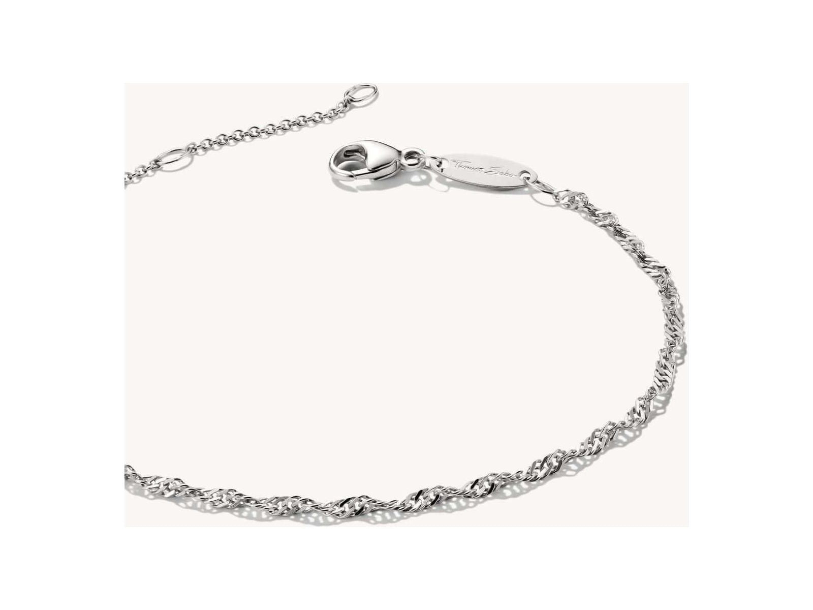Élégant bracelet charm en argent 925 avec filigrane en spirale, réglable pour un ajustement parfait.