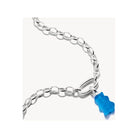 Pendentif charm Ours d'Or en cristal bleu sur chaîne en argent recyclé, élégant et joyeux.
