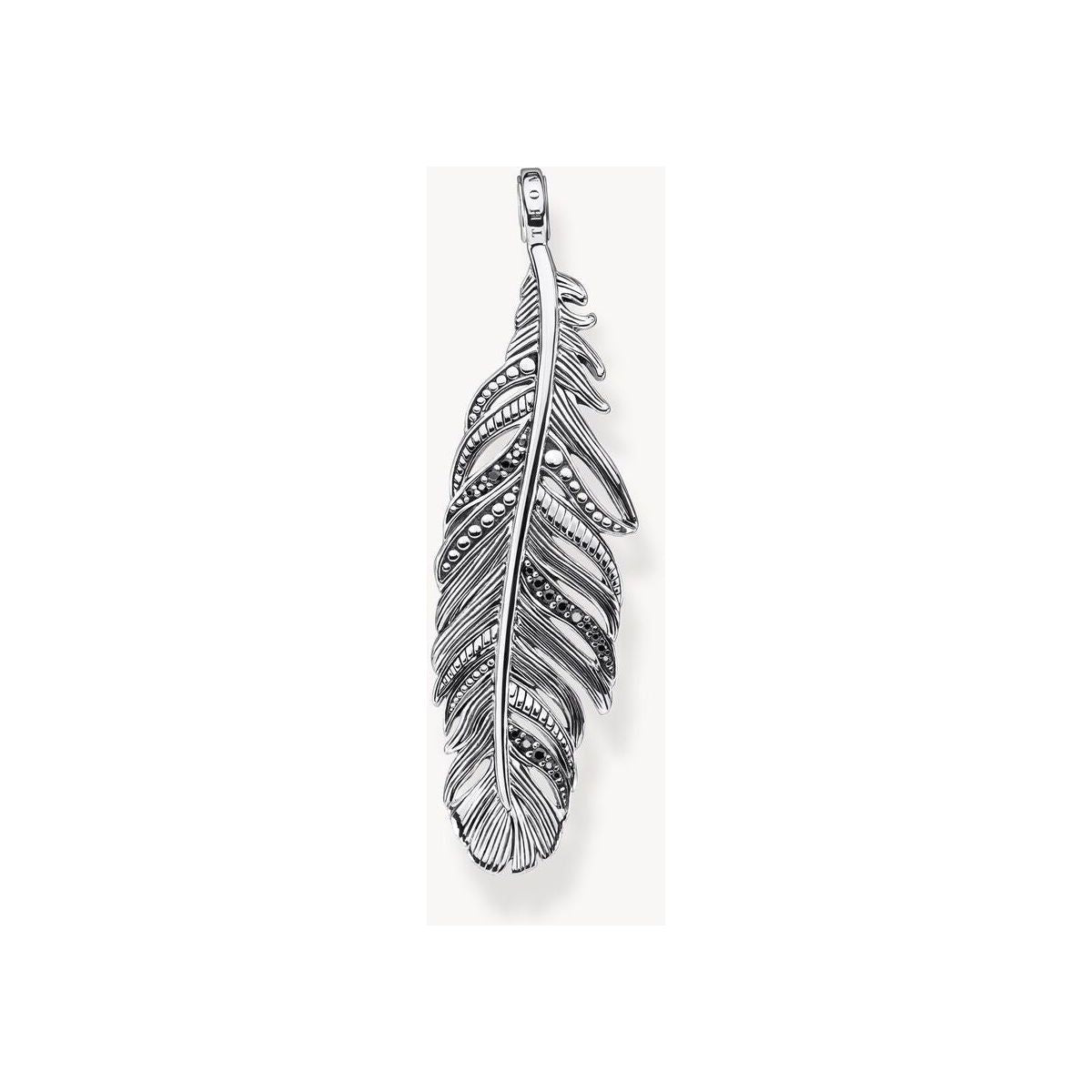 Pendentif plume en argent sterling noirci avec oxydes de zirconium noirs, élégant et polyvalent.