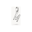 Pendentif charm en argent 925 en forme de lettre 'M' pour personnalisation de bijoux.