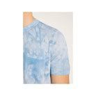 Close-up of T-Shirt Marquez in light blue tie-dye with discreet pocket for a stylish casual look.