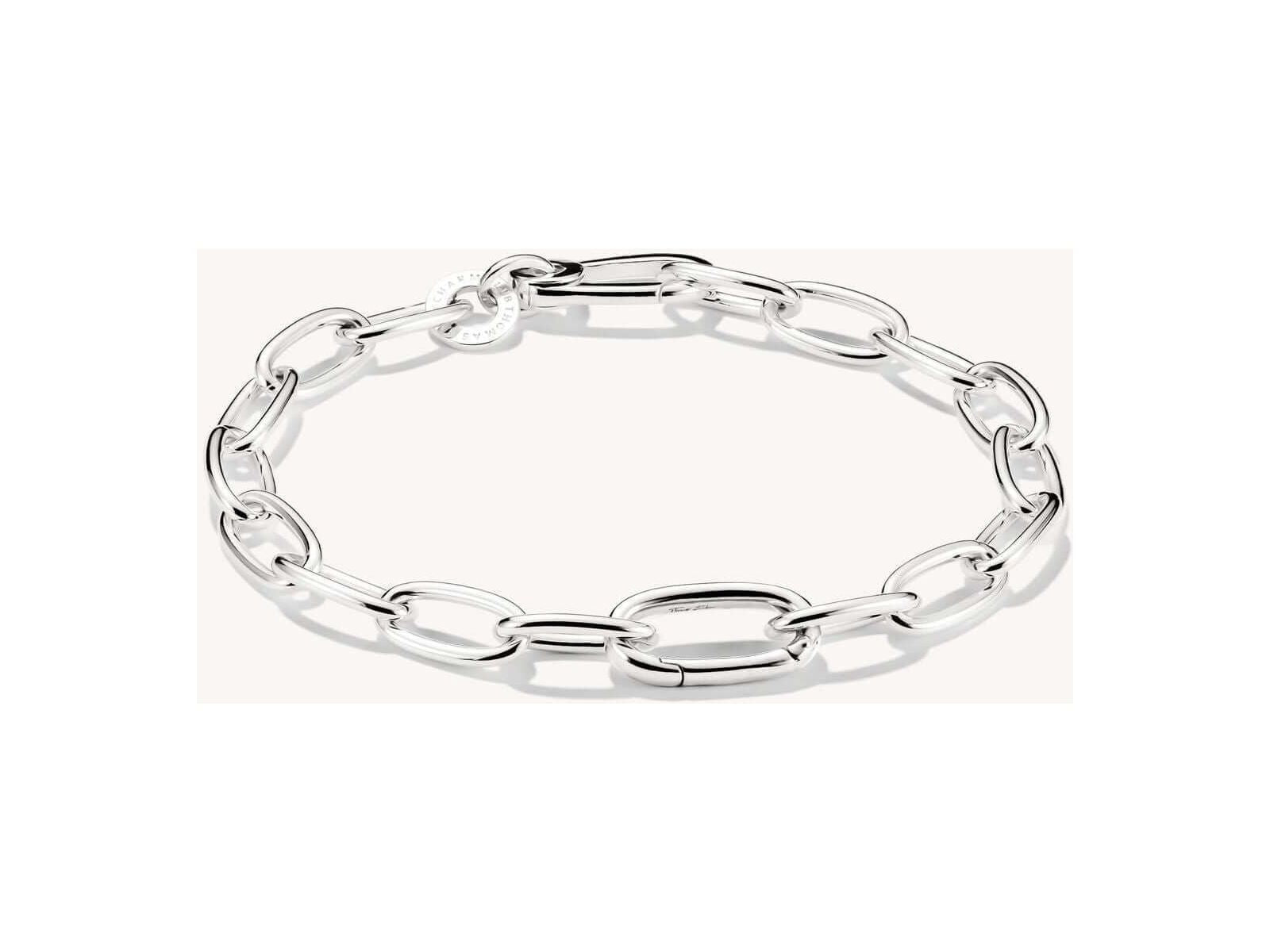 Bracelet charm en argent 925 recyclé avec maillons ovales pour charms personnalisés.