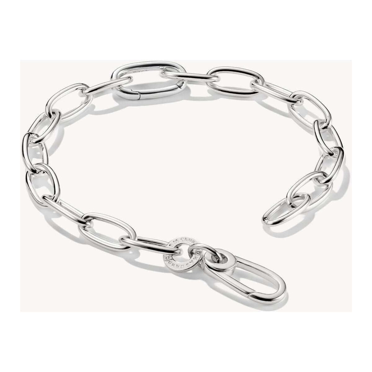 Bracelet charm en argent 925 recyclé avec maillons ovales et connect link, idéal pour personnaliser votre style.