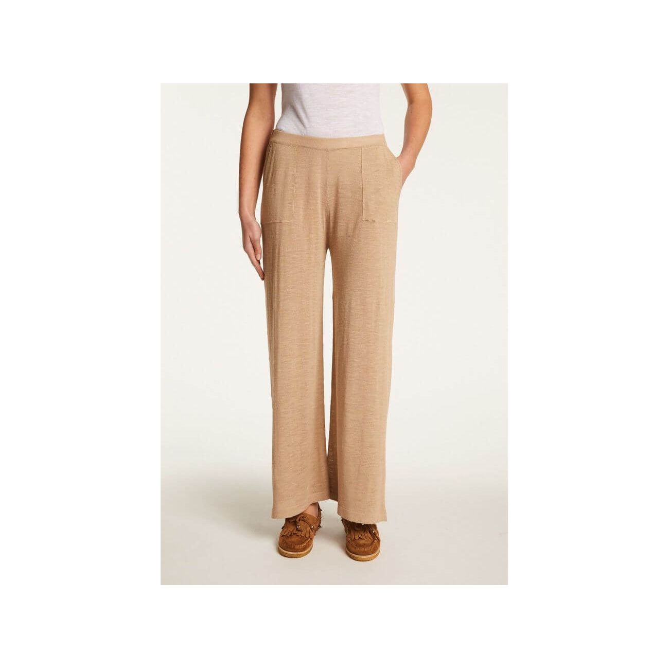 Pantalon Debora en lin flammé beiges, élégant et confortable, idéal pour les journées chaudes, coupe soignée.