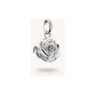 Pendentif charm fleur de rose en argent 925 recyclé, élégant et finement détaillé.