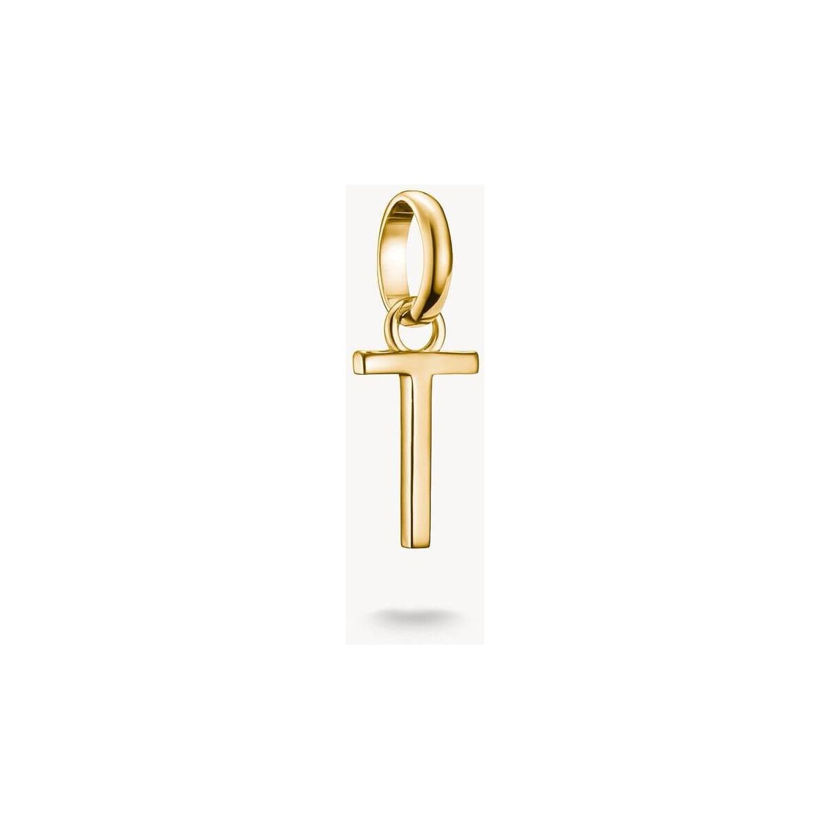 Pendentif charm lettre T en plaqué or 18k, design élégant et moderne, parfait pour des bijoux personnalisés.